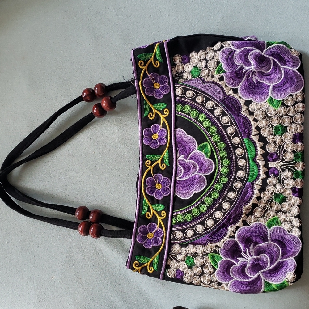 Embroidered purse